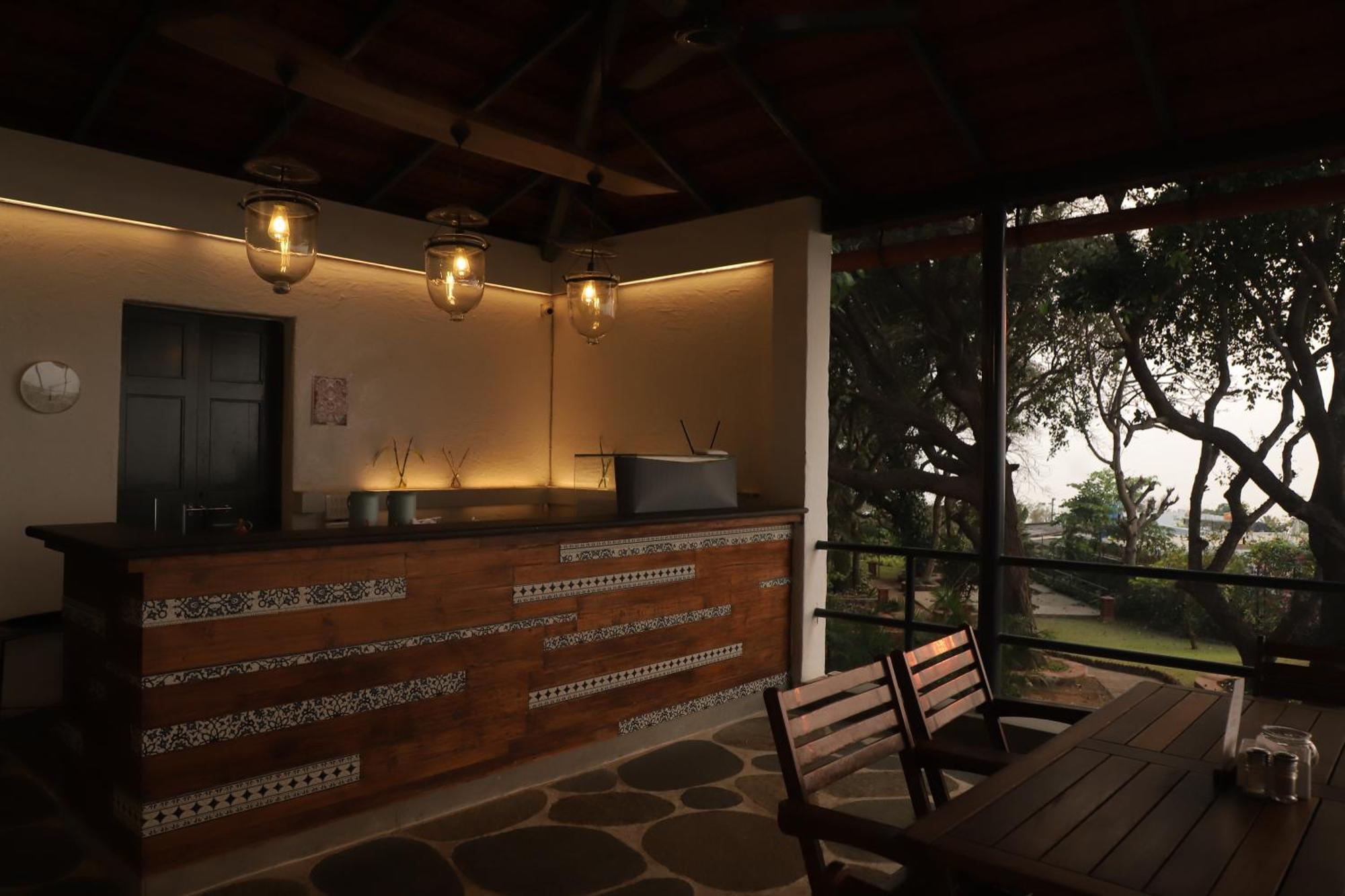 The Lighthouse - Formerly Known As Utan Sea Resort Thane Exterior foto